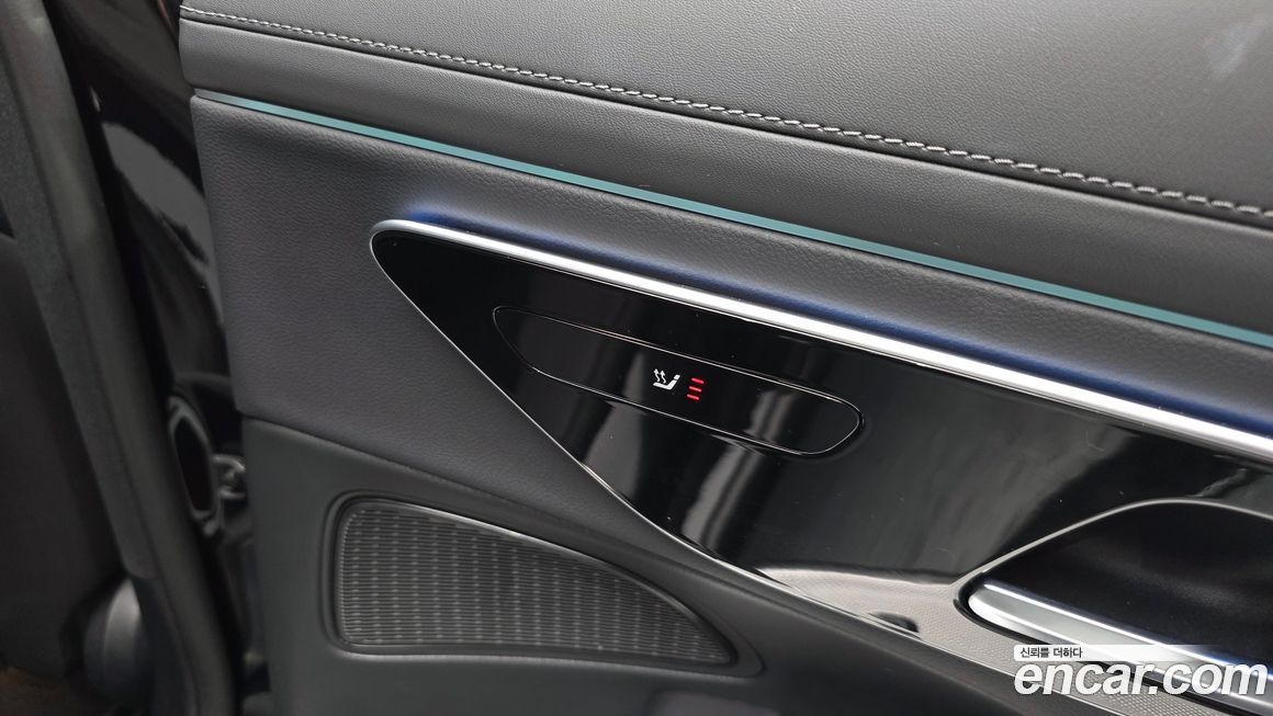 Mercedes-Benz E-Class 2025