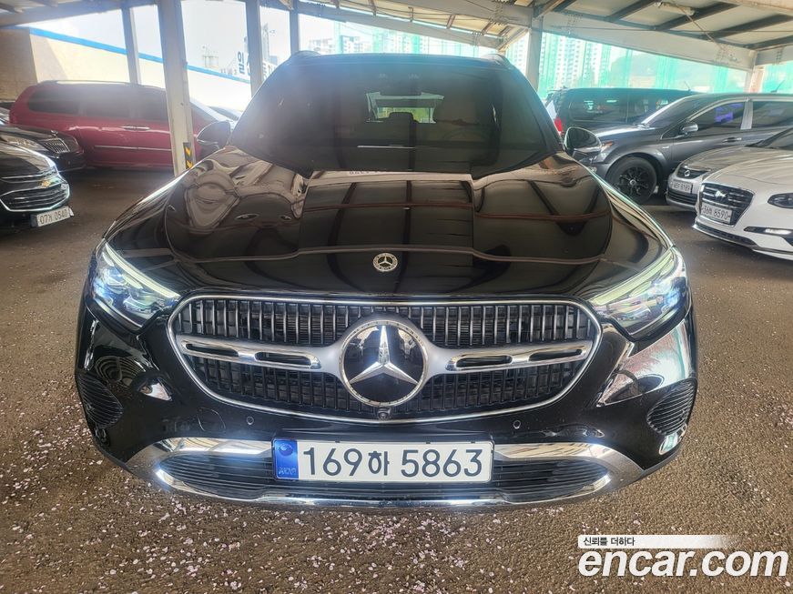 Mercedes-Benz GLC-Class 2023
