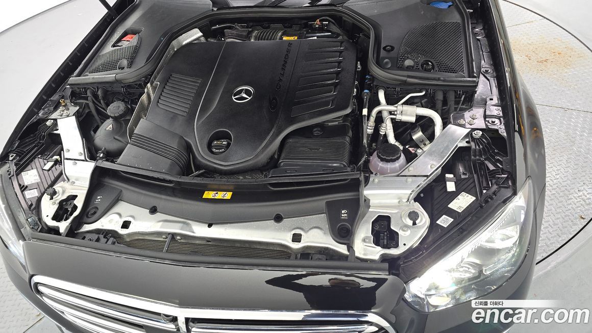 Mercedes-Benz E-Class 2023