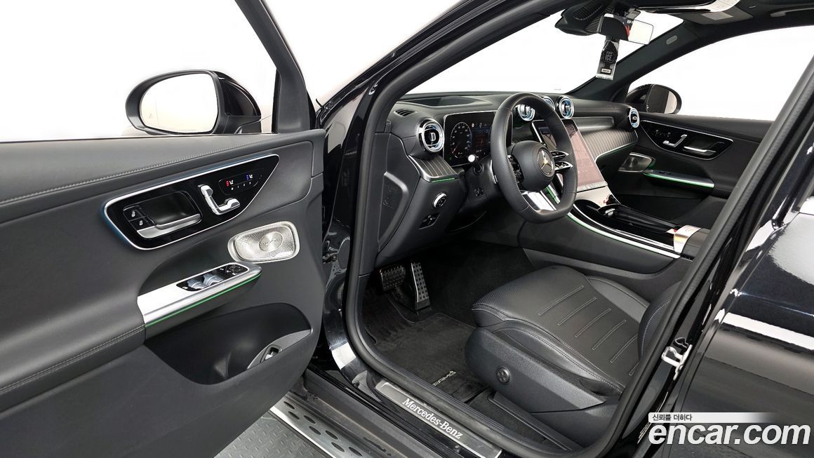 Mercedes-Benz GLC-Class 2023