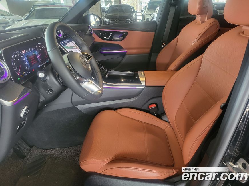 Mercedes-Benz GLC-Class 2023