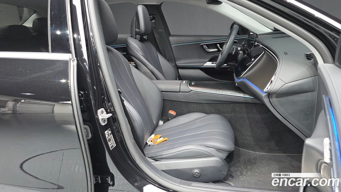 Mercedes-Benz E-Class 2025