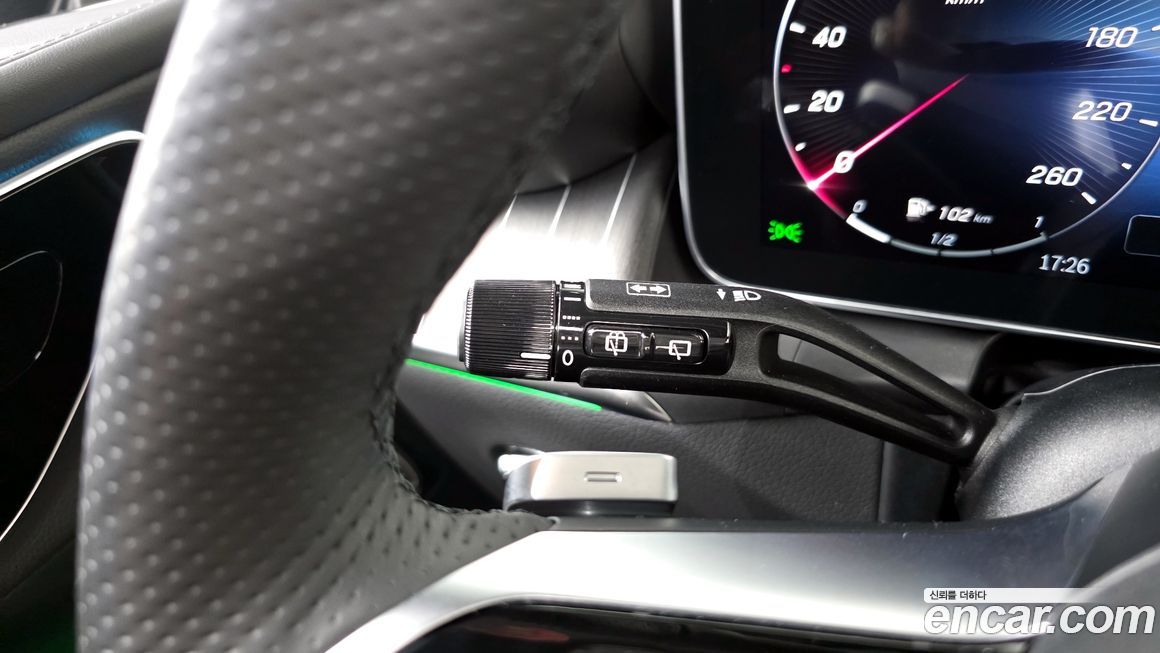 Mercedes-Benz GLC-Class 2023