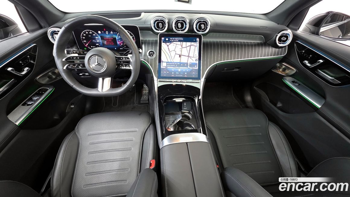 Mercedes-Benz GLC-Class 2023