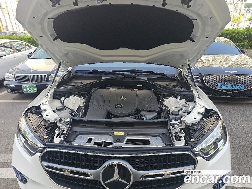 Mercedes-Benz GLC-Class 2025