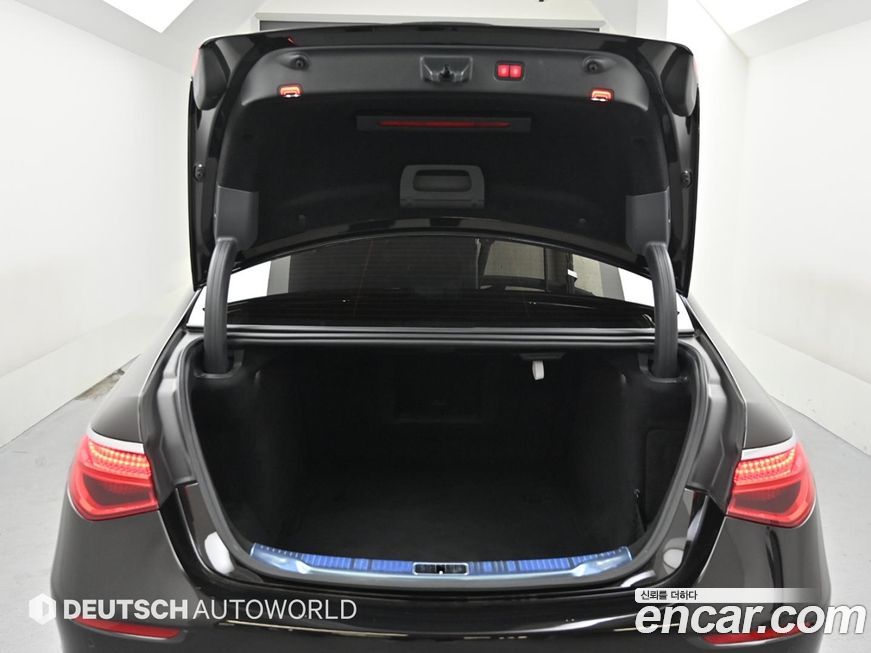 Mercedes-Benz S-Class 2021