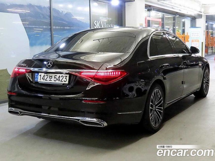 Mercedes-Benz S-Class 2021