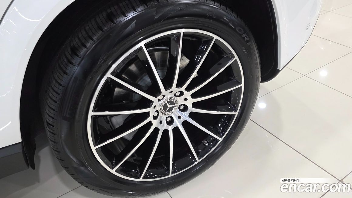 Mercedes-Benz GLE-Class 2023