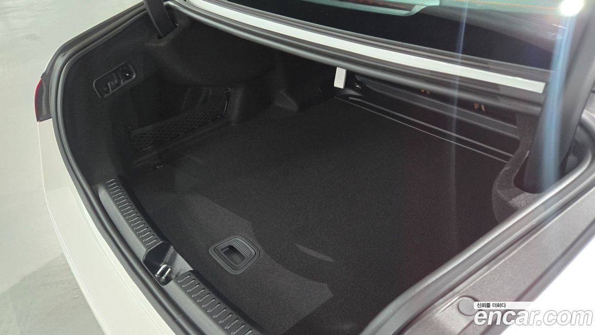 Mercedes-Benz E-Class 2026