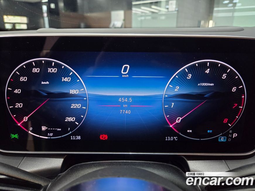 Mercedes-Benz GLC-Class 2025