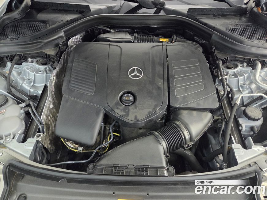 Mercedes-Benz GLC-Class 2025