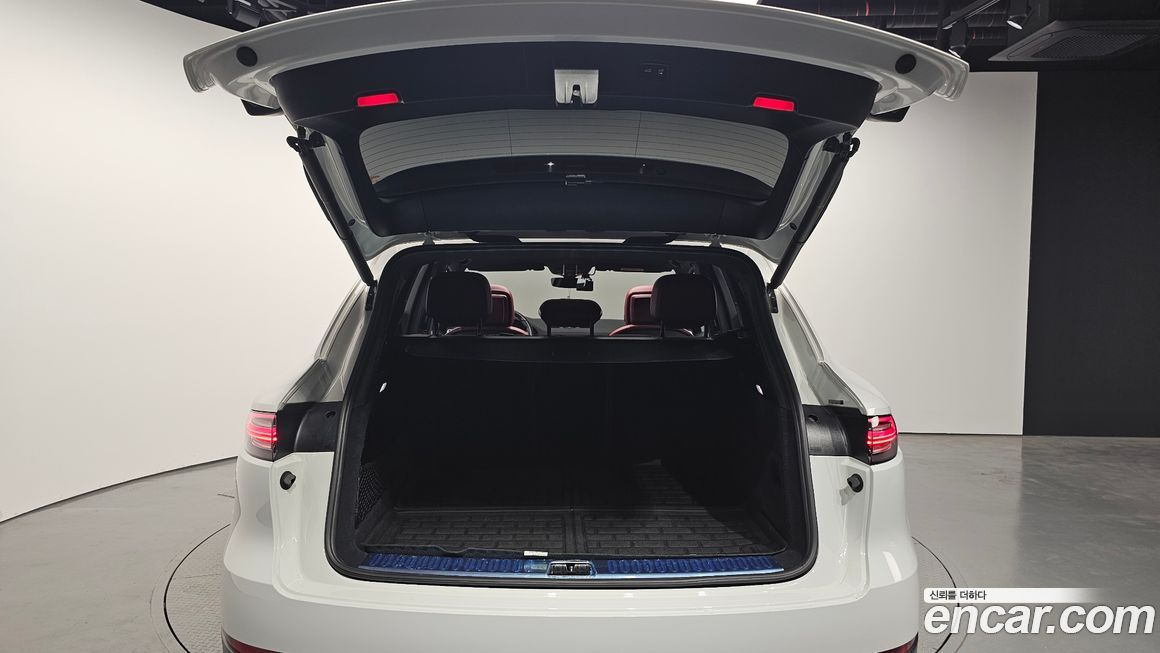 Porsche Cayenne 2020