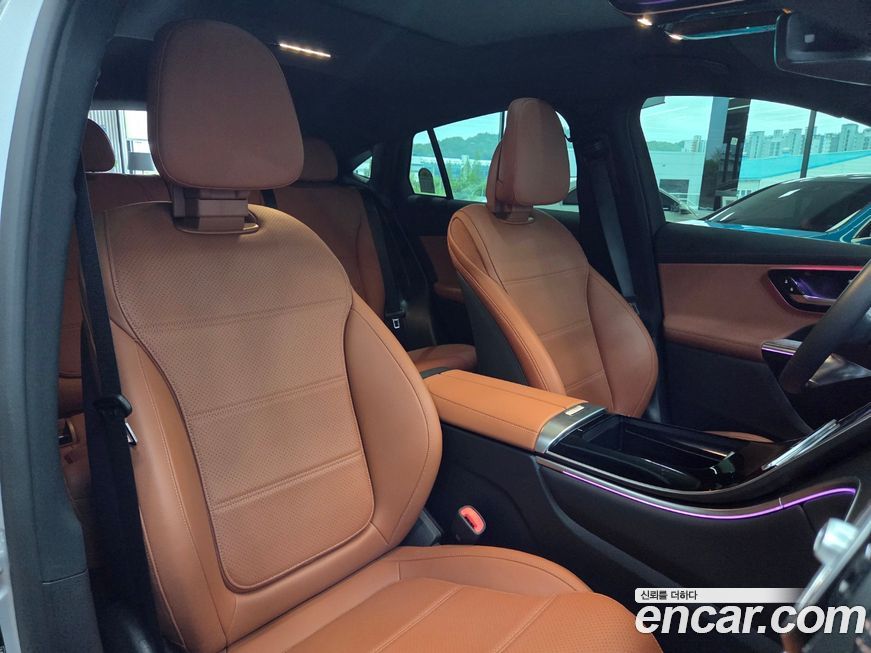 Mercedes-Benz GLC-Class 2025