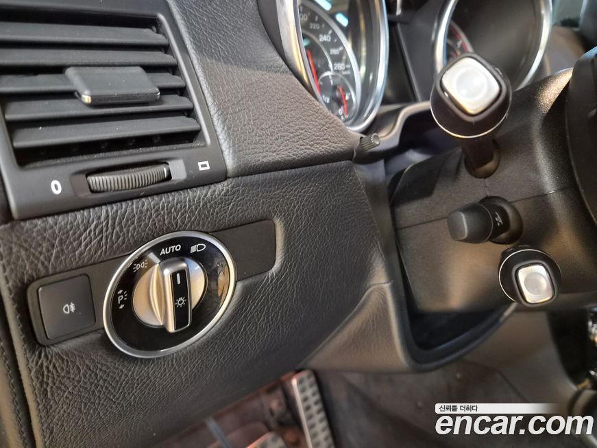 Mercedes-Benz G-Class 2016