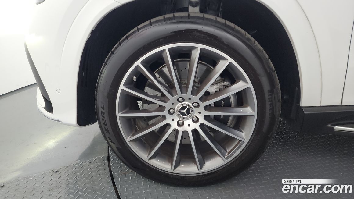 Mercedes-Benz GLE-Class 2025