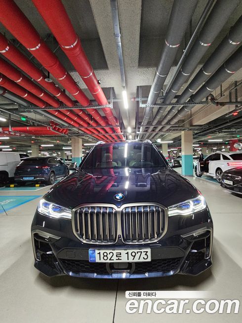 BMW X7 2021