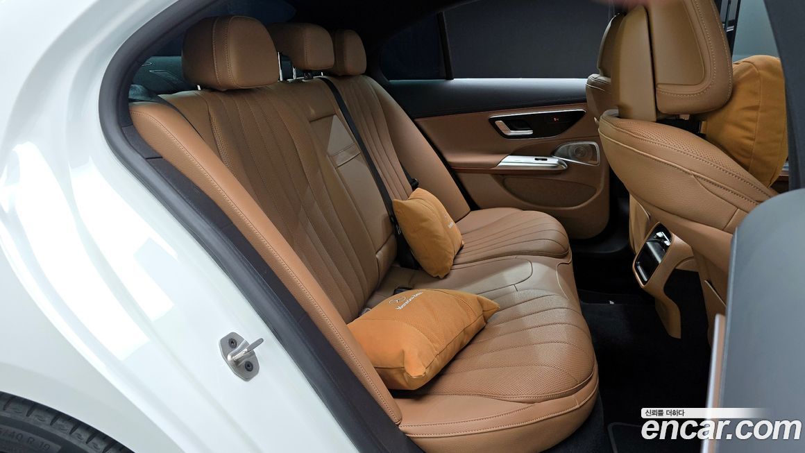 Mercedes-Benz E-Class 2025