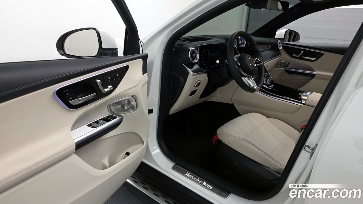 Mercedes-Benz GLC-Class 2025