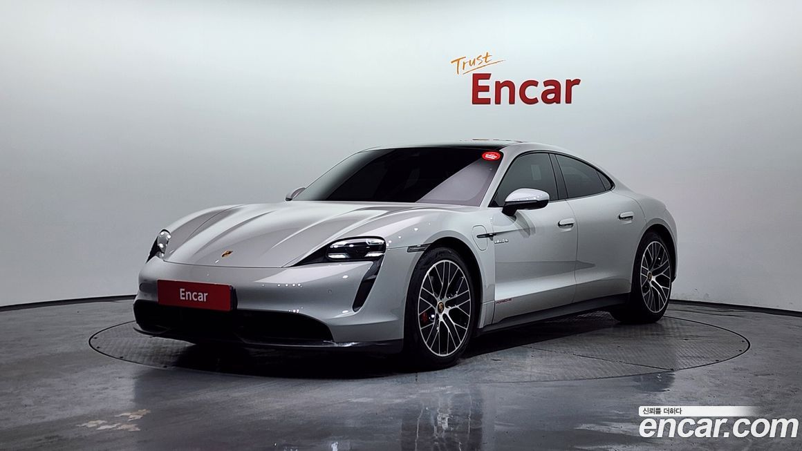 Porsche Taycan 2021