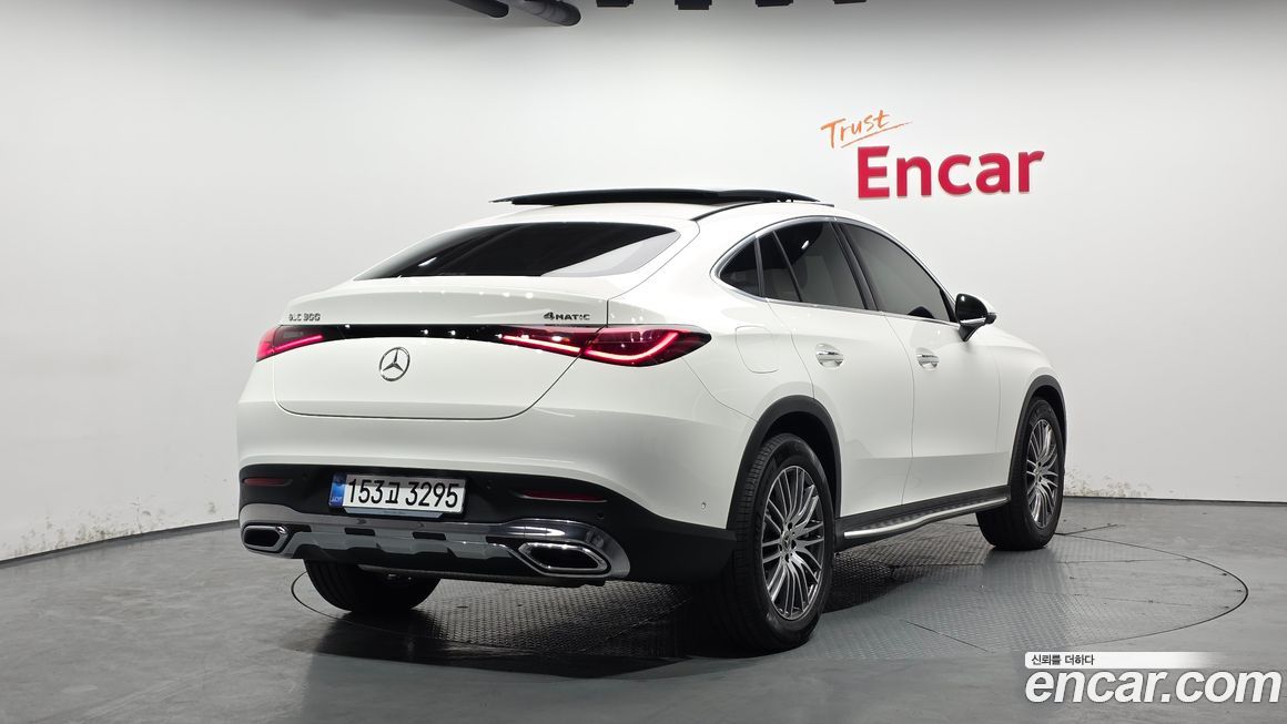 Mercedes-Benz GLC-Class 2025