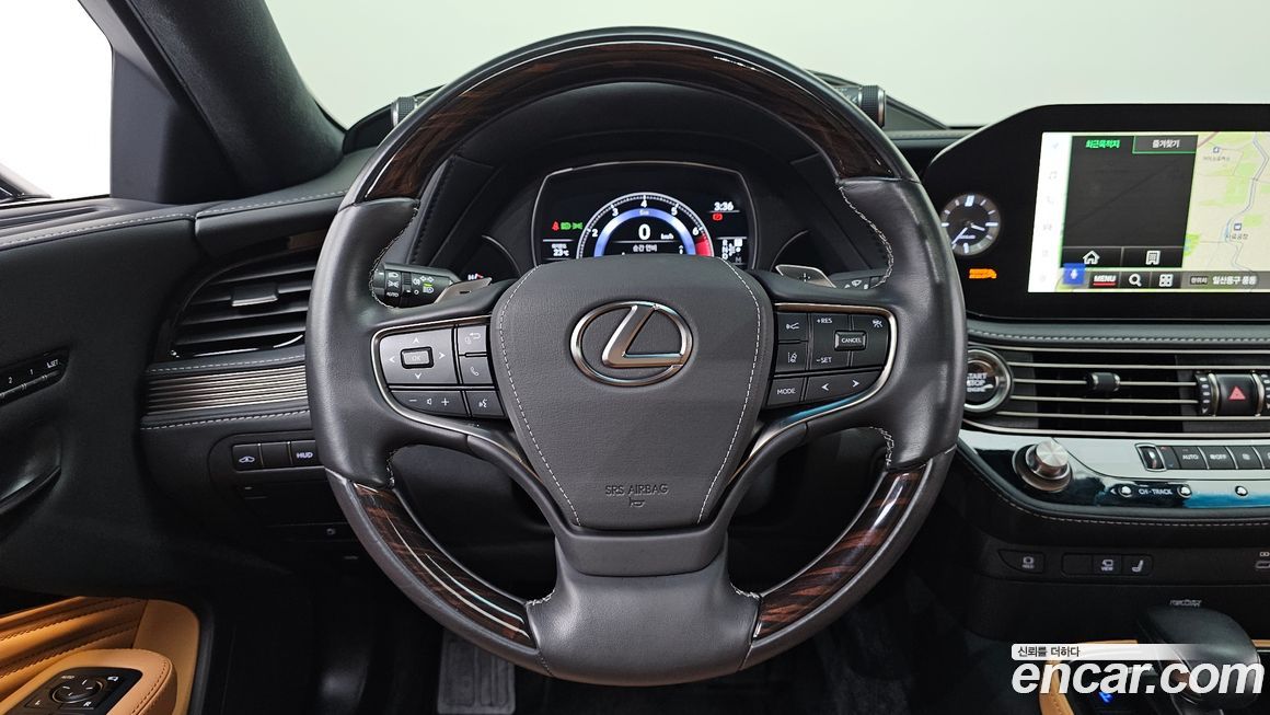 Lexus LS 2023