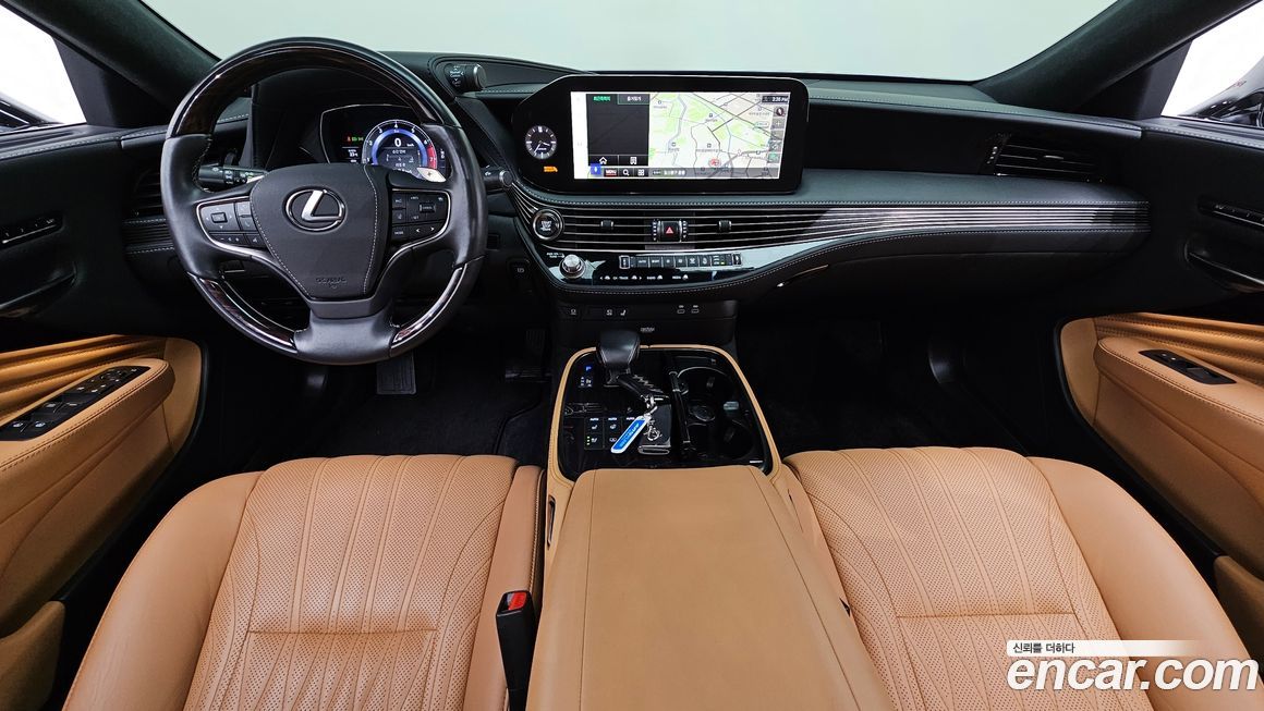 Lexus LS 2023