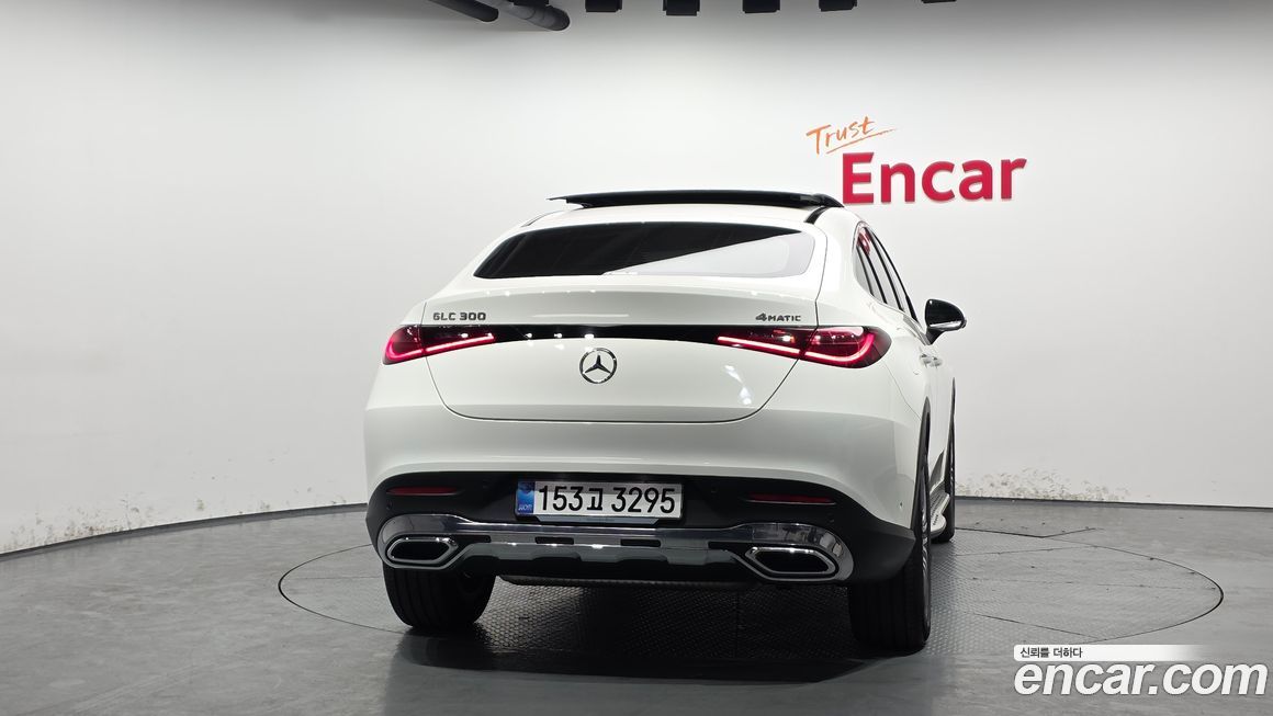 Mercedes-Benz GLC-Class 2025