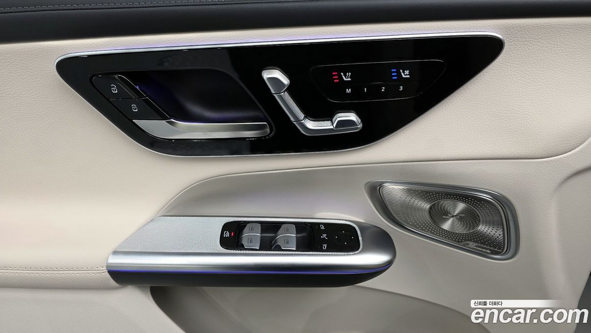 Mercedes-Benz GLC-Class 2025