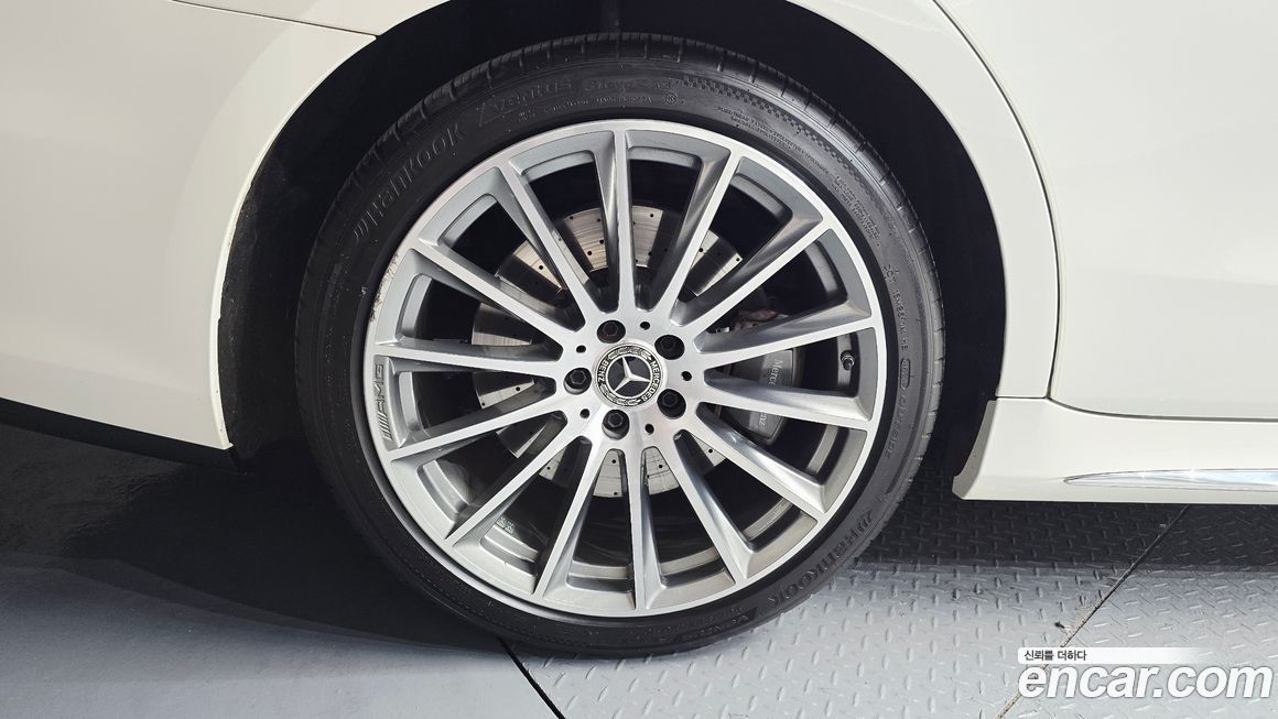 Mercedes-Benz S-Class 2021