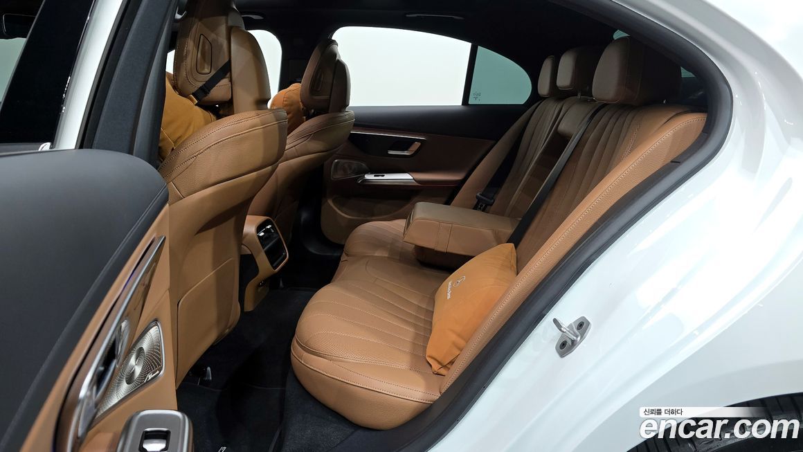 Mercedes-Benz E-Class 2025