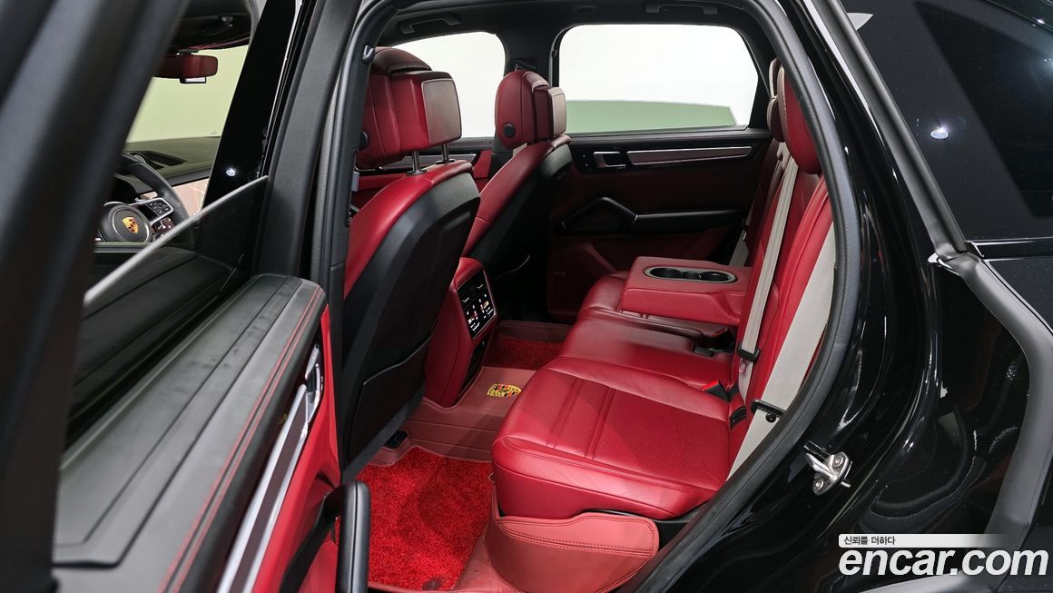 Porsche Cayenne 2023