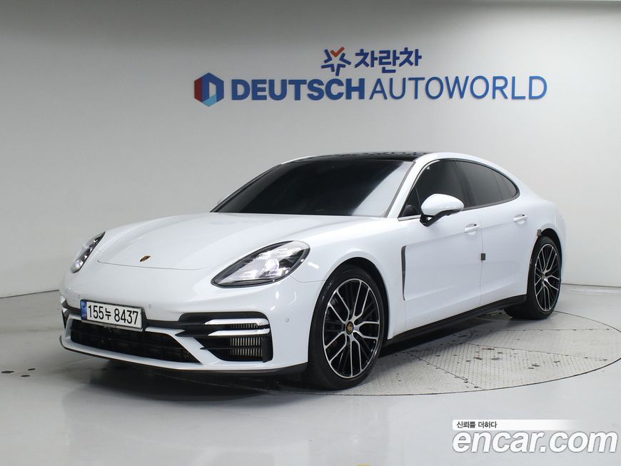 Porsche Panamera 2022