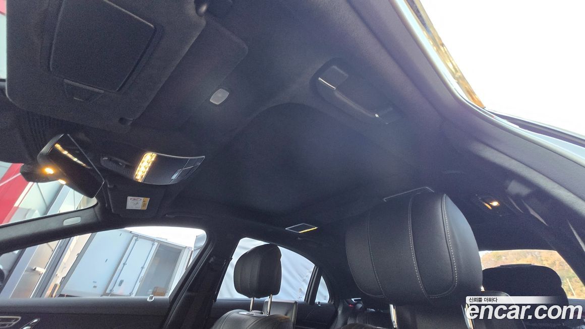 Mercedes-Benz S-Class 2020