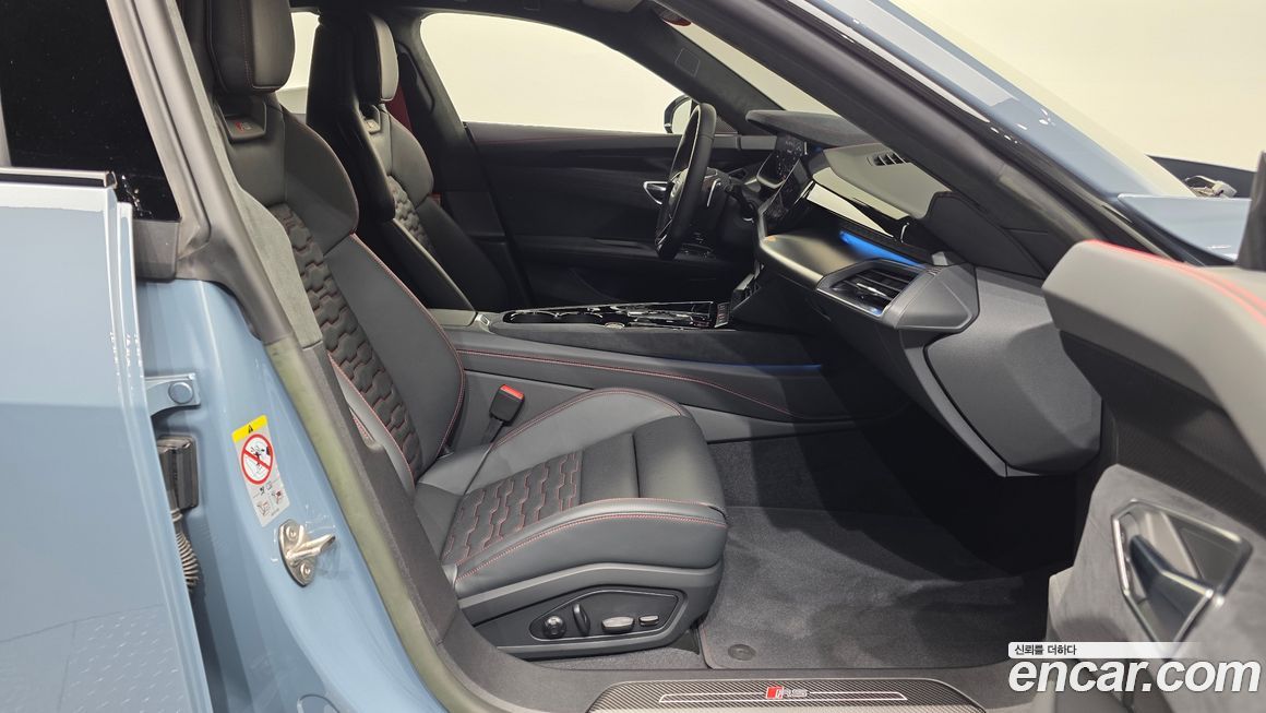 Audi RS e-tron GT 2023