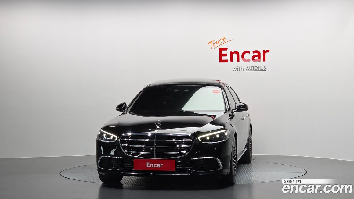 Mercedes-Benz S-Class 2024