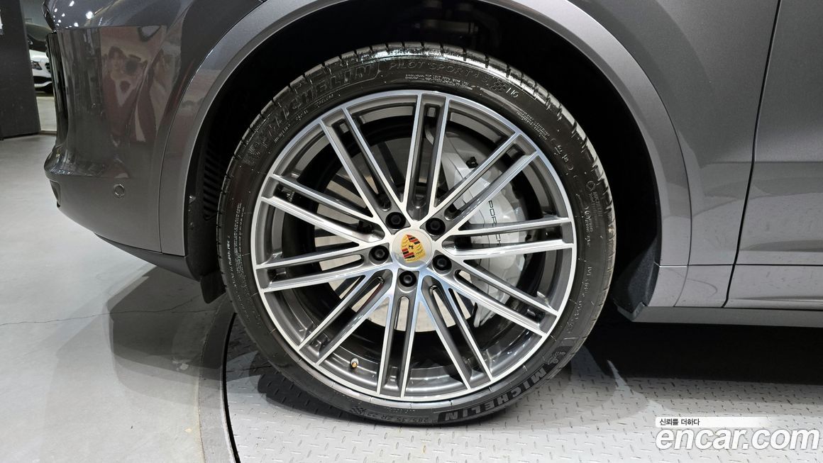 Porsche Cayenne 2021