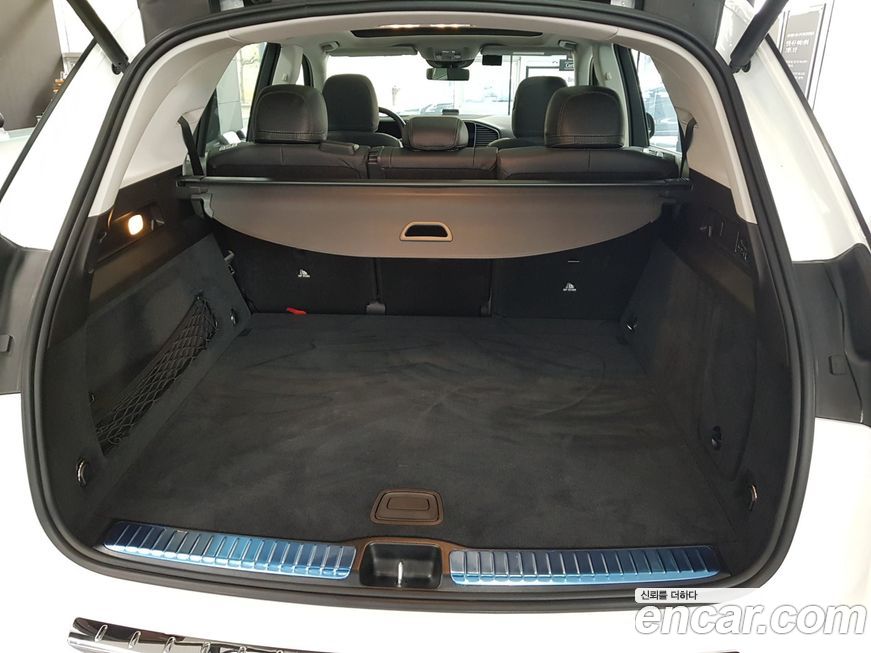 Mercedes-Benz GLE-Class 2025