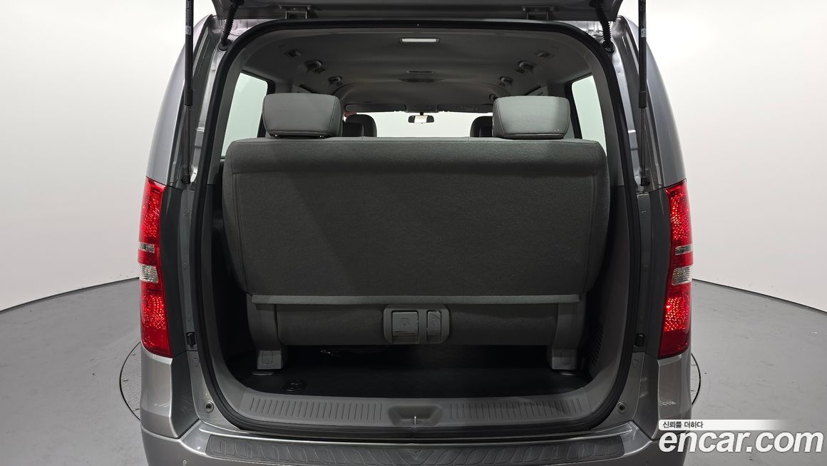 Hyundai Starex 2021
