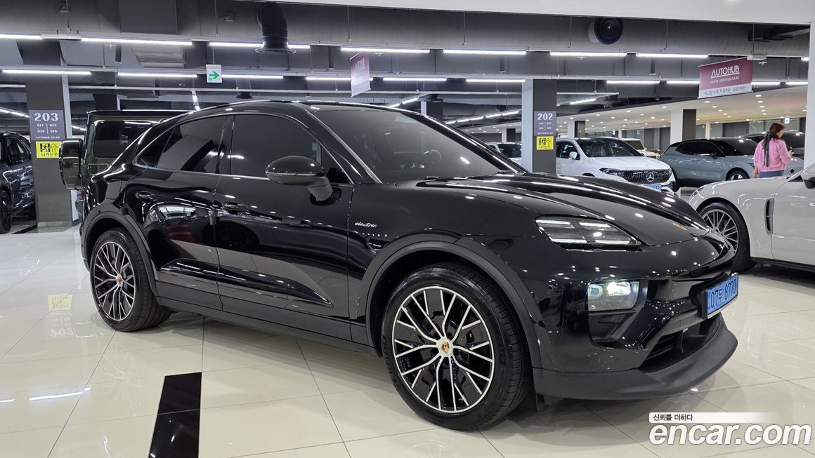 Porsche Macan 2025