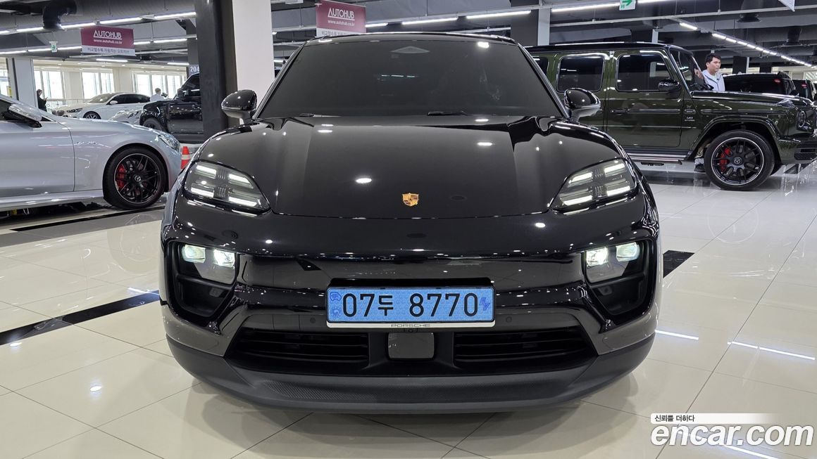 Porsche Macan 2025