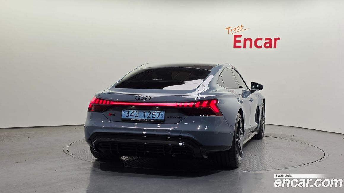 Audi RS e-tron GT 2023