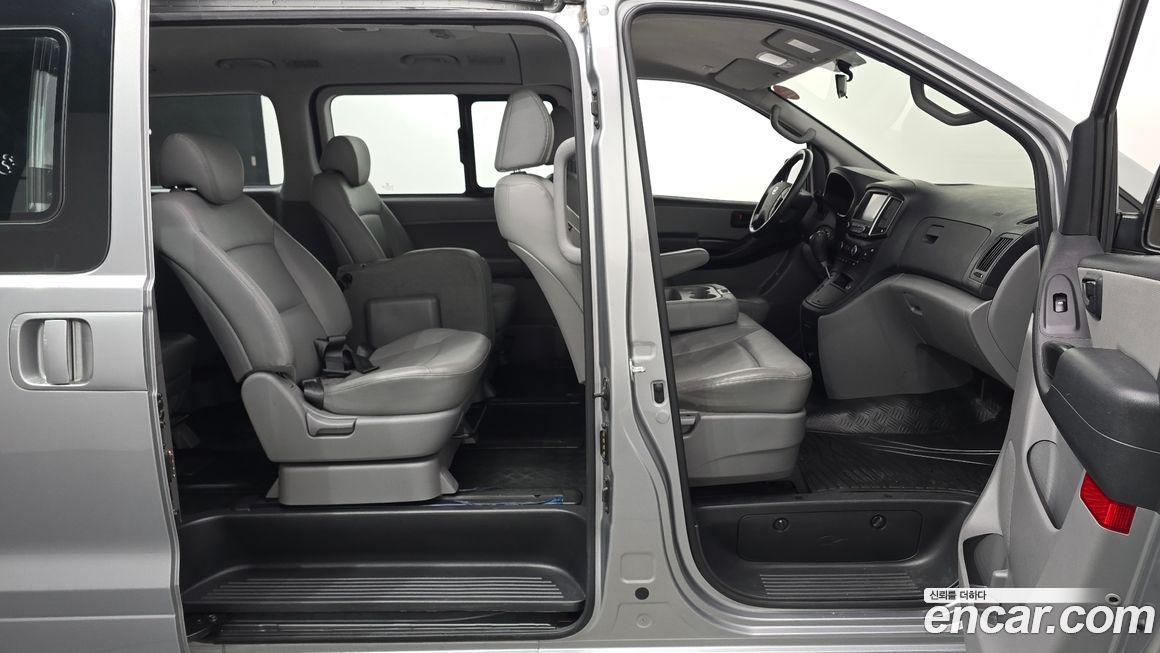 Hyundai Starex 2021