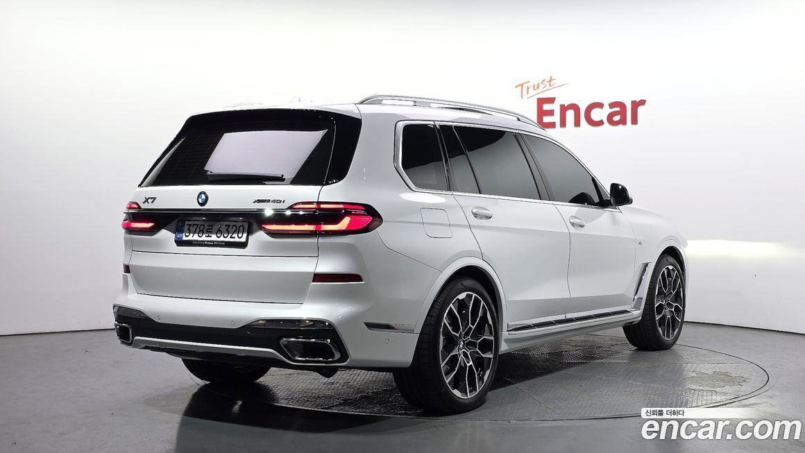 BMW X7 2025