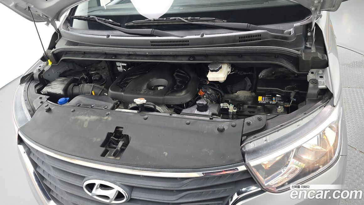 Hyundai Starex 2021