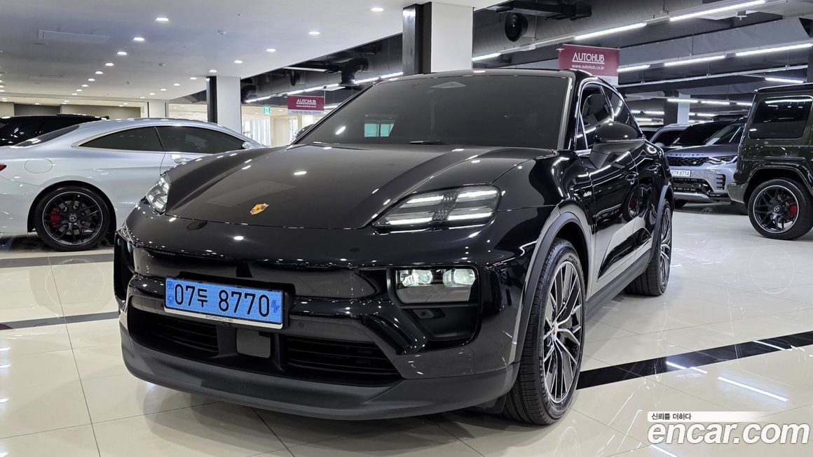 Porsche Macan 2025