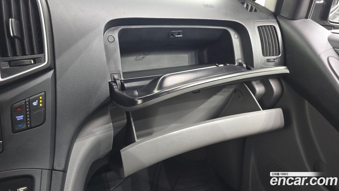 Hyundai Starex 2021