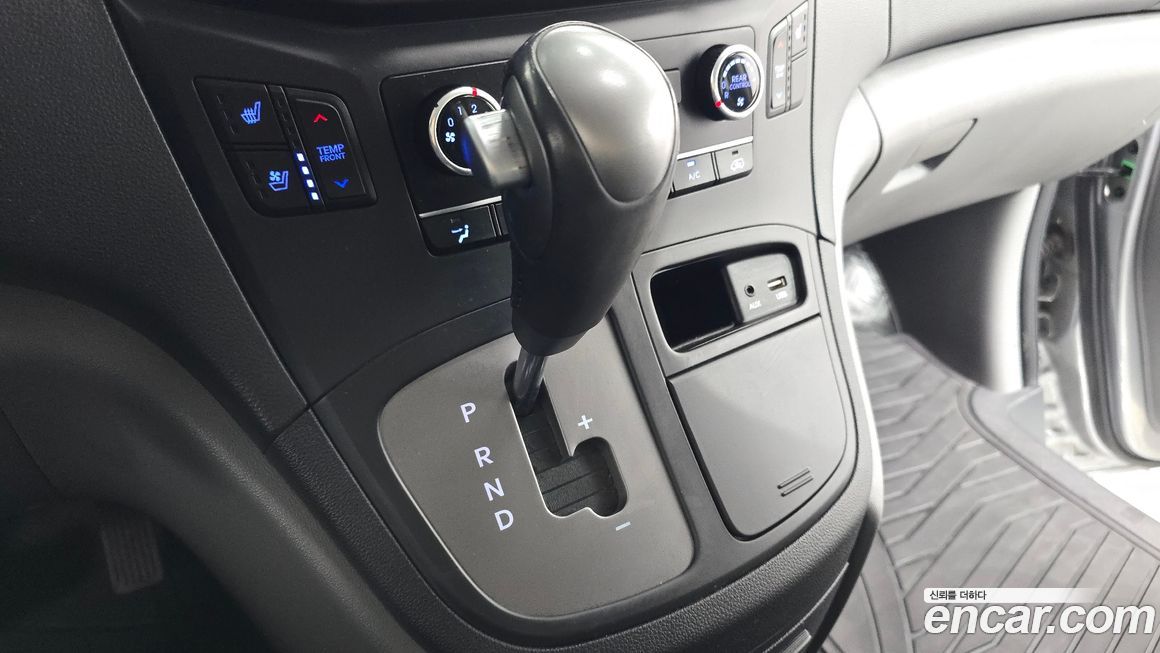 Hyundai Starex 2021