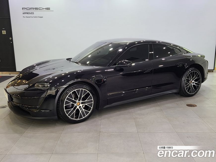 Porsche Taycan 2023