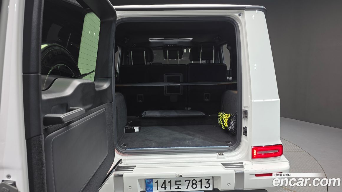 Mercedes-Benz G-Class 2025