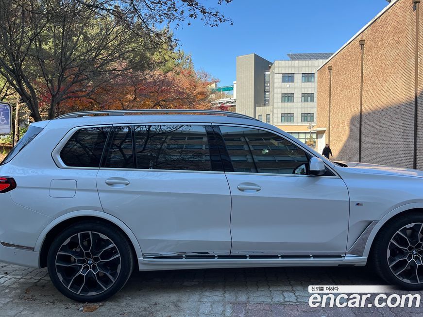 BMW X7 2025